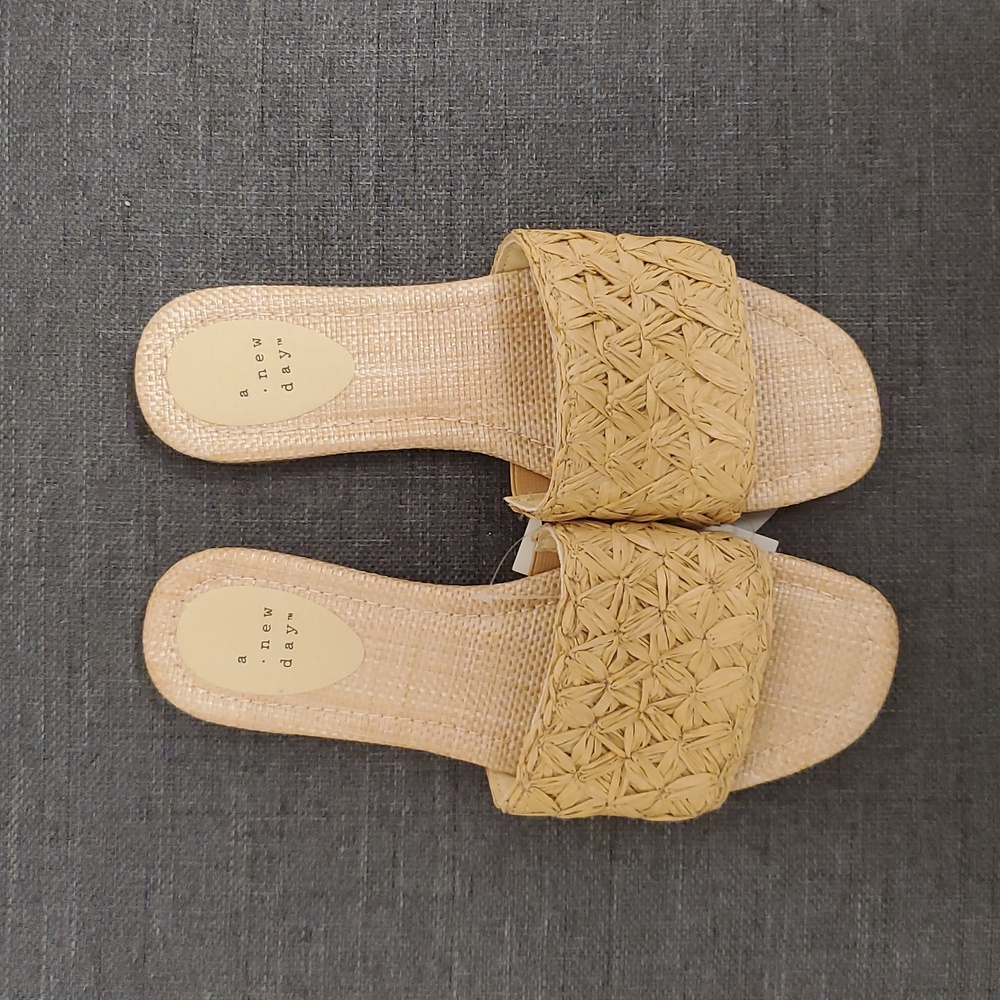 A New Day Women's Woven Tan Sandals Size 7.5 Never Worn - Picture 7 of 7